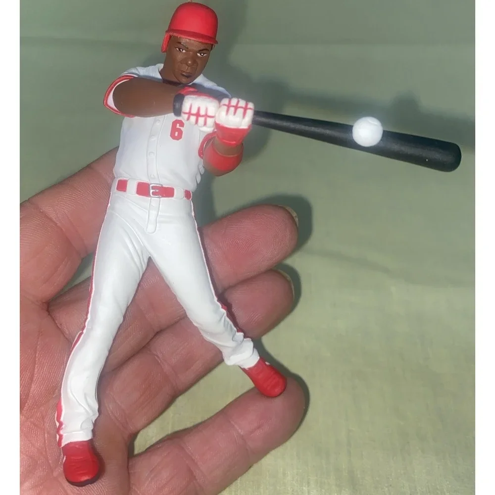 HALLMARK KEEPSAKE ORNAMENT 2010 ~‎ RYAN HOWARD AT THE BALLPARK
